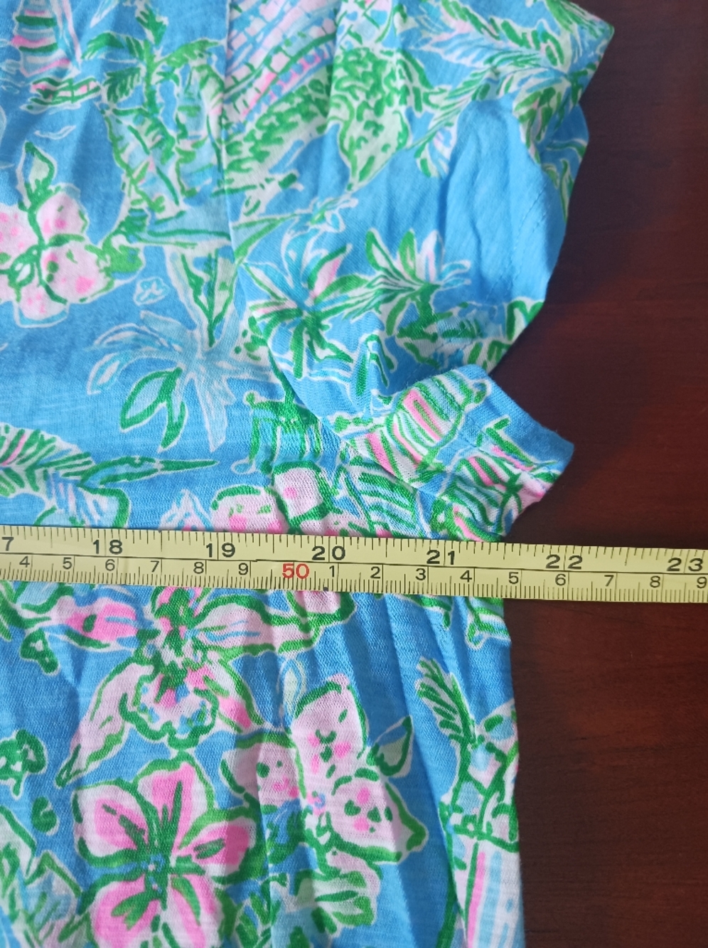Lilly Pulitzer V-neck Etta Tee XL "Via Parigi" NWOT - Picture 5 of 6